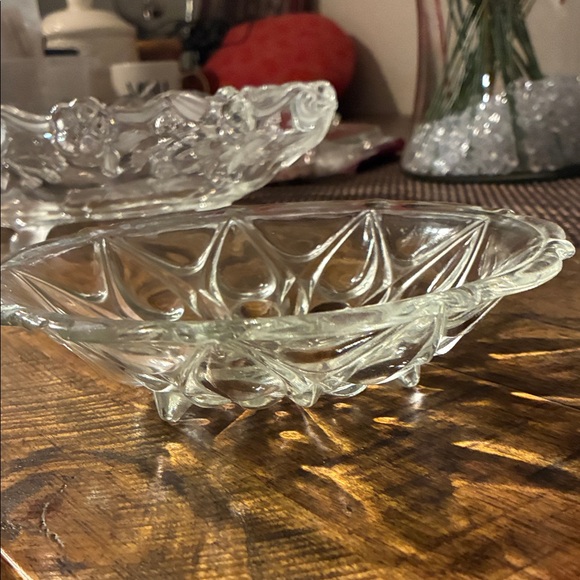 Other - Elegant Clear Glass Decorative Bowl